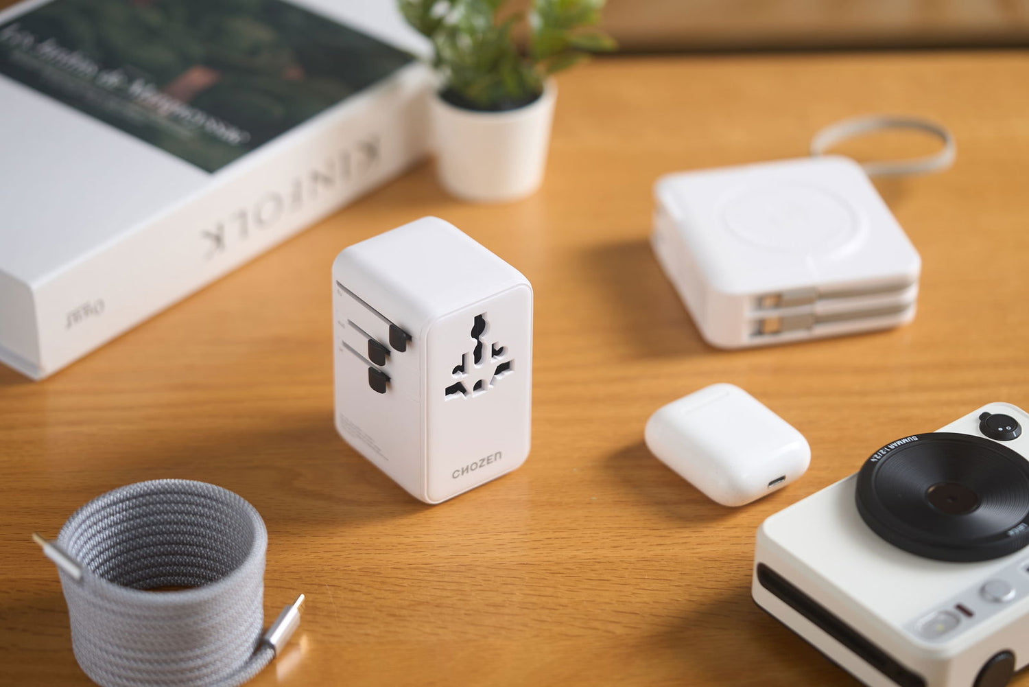 旅行插頭不只是能用,更要安全、快、穩:我們怎麼設計這顆出差專用轉接頭